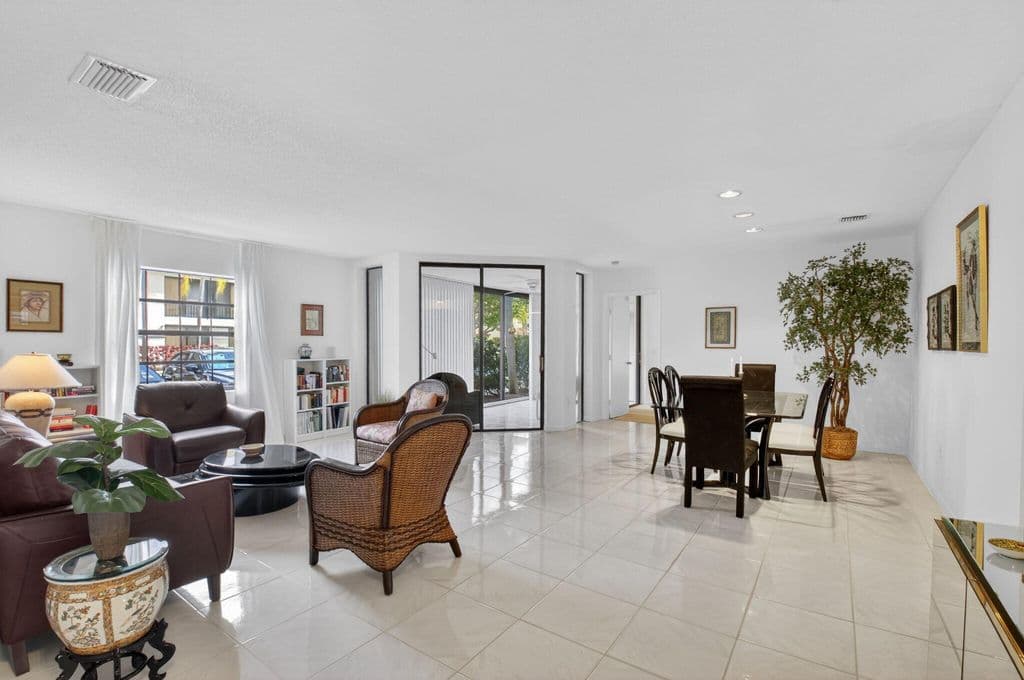 3-bedroom Condo — 5226 Europa Drive #H