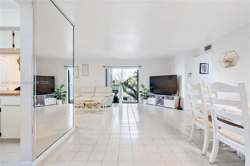 3+1 Condo — 5825 W 25th Ct APT 212