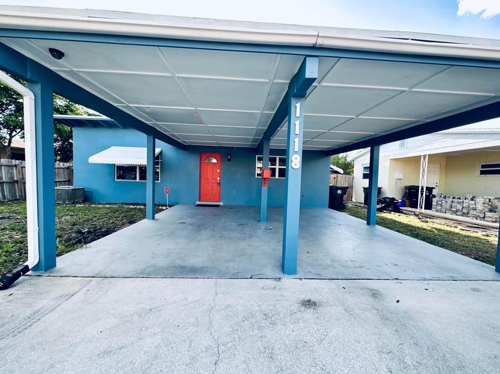 3-bedroom Single-Family Home — 1118 N E Street
