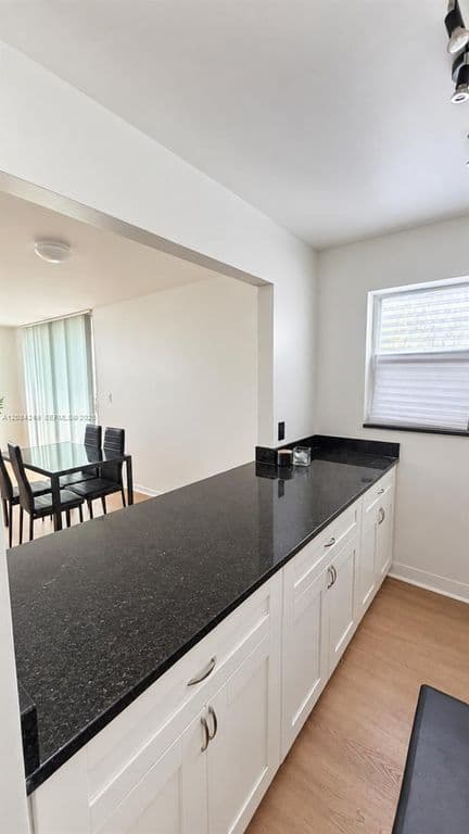 1-bedroom Condo — 1990 Marseille Dr APT 407