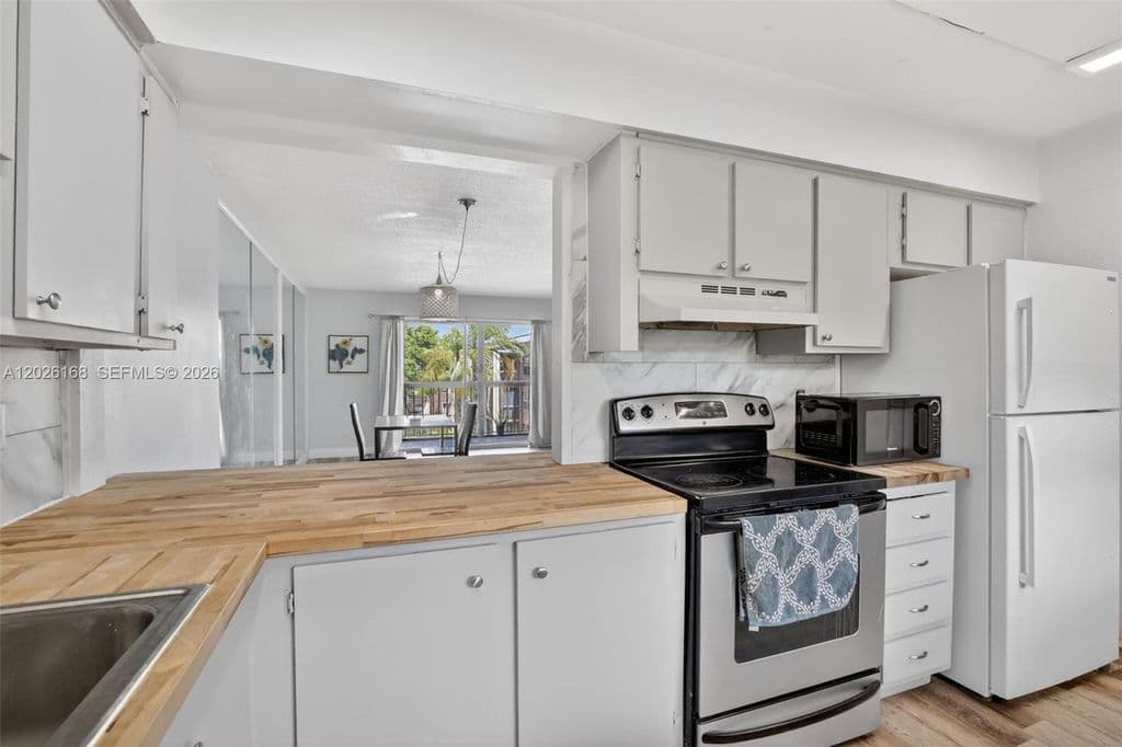 2-bedroom Condo — 7020 Nova Dr APT 308D