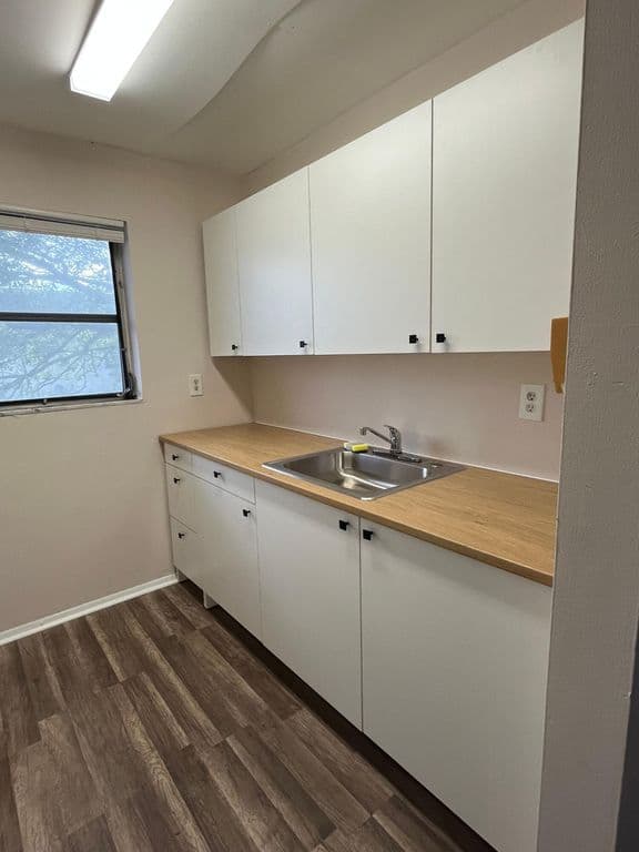 2+1 Condo — 4800 NW 24th Court #D214