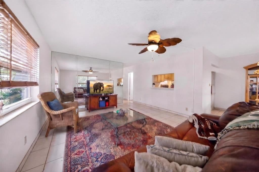 2+1 Condo — 2918 FUNSTON Street #35b
