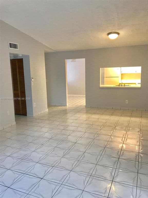 2-bedroom Condo — 9810 Hammocks Blvd APT 202
