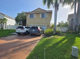 5+1 Müstakil ev — 19130 NW 10th St, Pembroke Pines, 33029