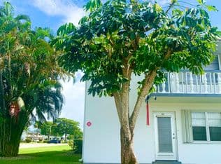 2-bedroom Condo — 81 Kingswood E, West Palm Beach, 33417