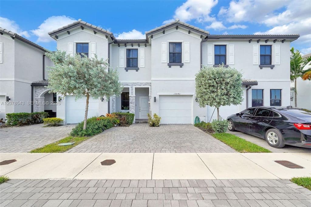 4+1 Mülk — 13043 SW 286th Way