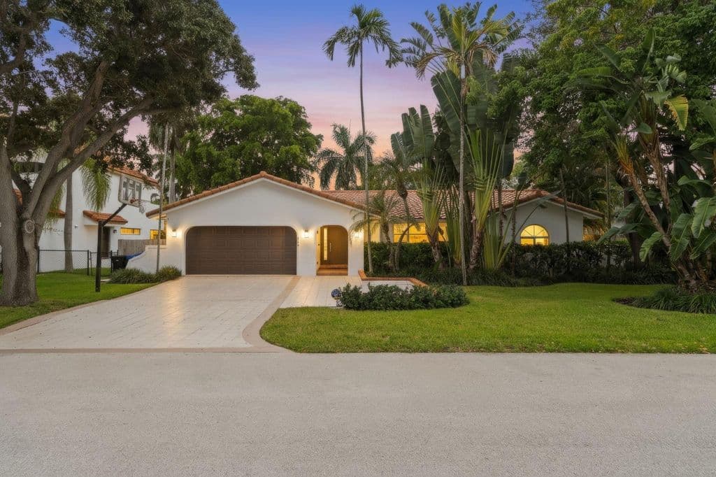 4+1 Müstakil ev — 326 Seven Isles Drive