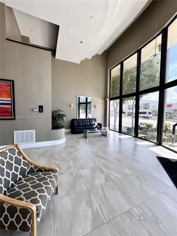 2-bedroom Condo — 1690 SW 27th Ave APT 502