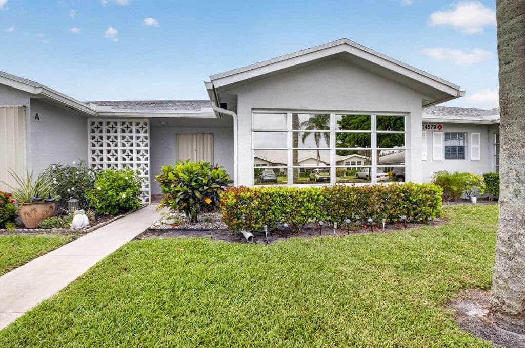 1-bedroom Condo — 14579 Canalview Drive #B