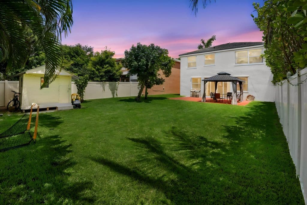 4-bedroom Single-Family Home — 9670 Wolcott Place