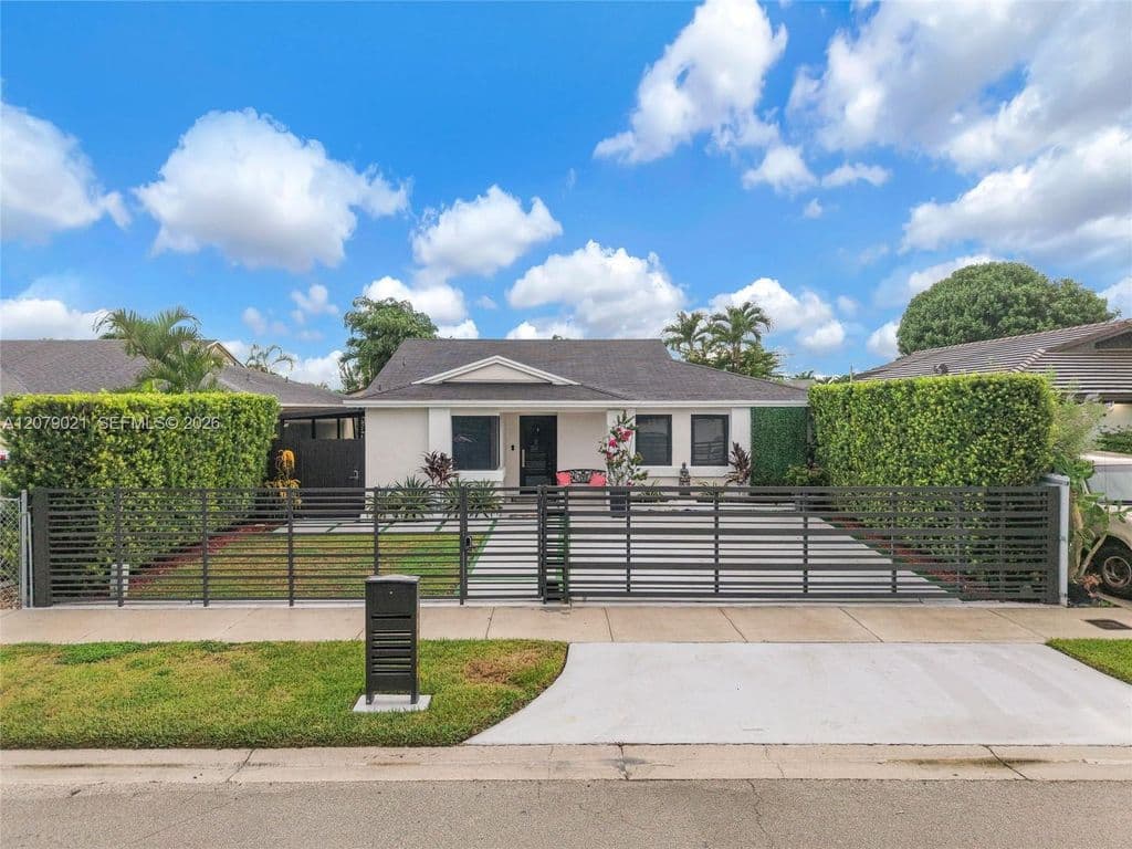 3-bedroom Single-Family Home — 12330 SW 192nd Ter