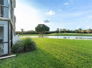 2-bedroom Condo — 9611 N Hollybrook Lake Drive #107, Pembroke Pines, 33025