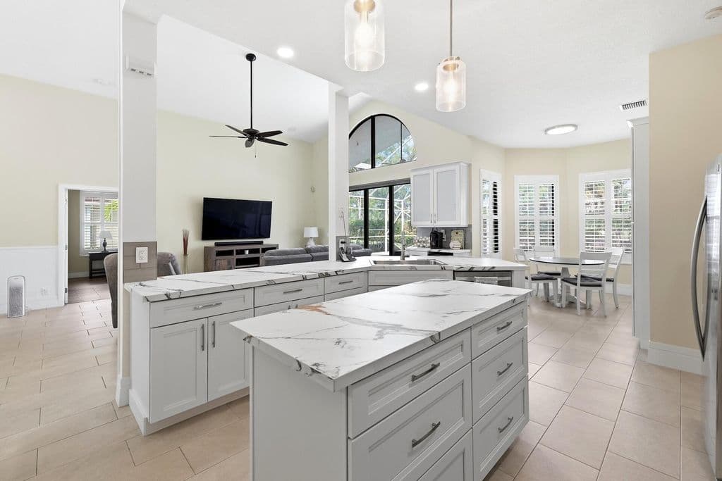 4-bedroom Single-Family Home — 15613 Bent Creek Road