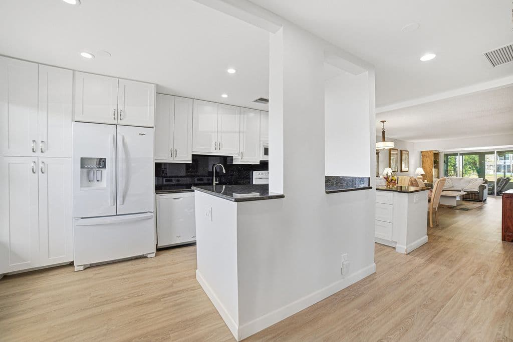 2+1 Condo — 2901 SW 15th Street #102