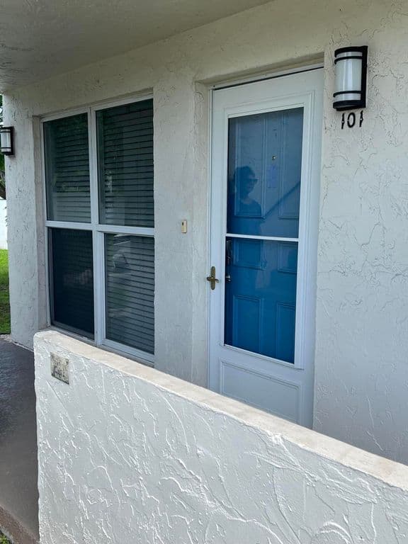 2-bedroom Condo — 55 SE 14TH Street #1010