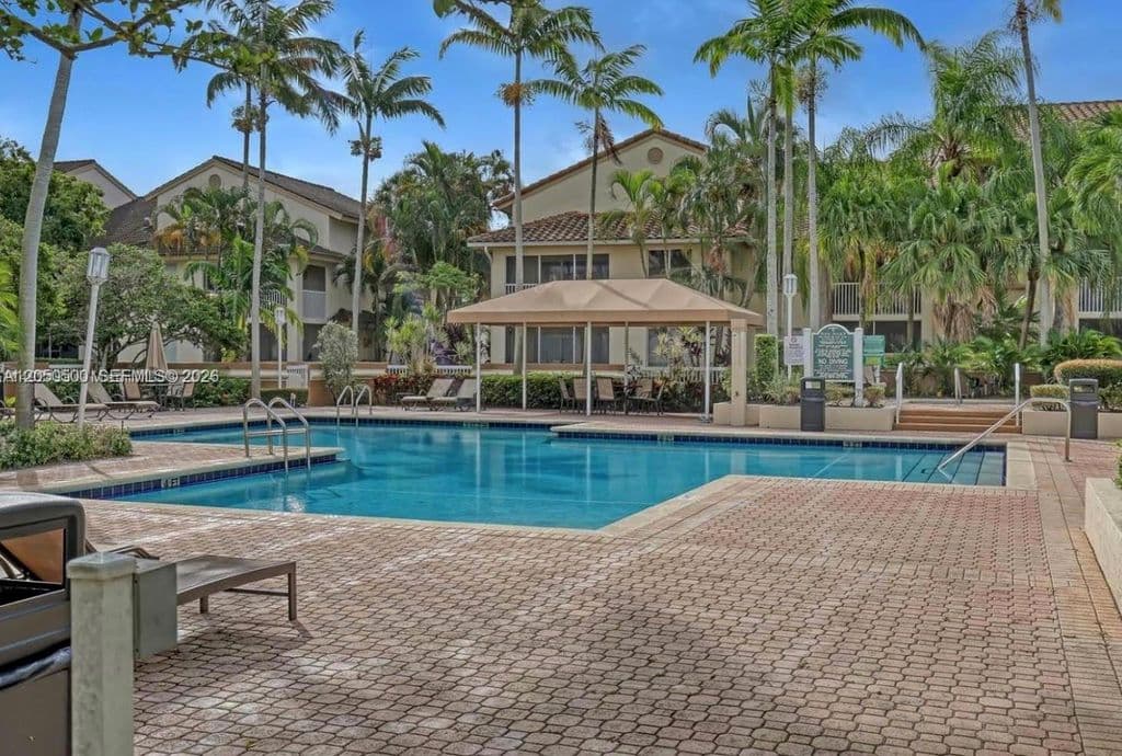 2+1 Condo — 14208 Glenmoor Dr #14208