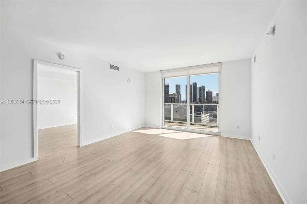 2+1 Condo — 4250 Biscayne Blvd APT 1516