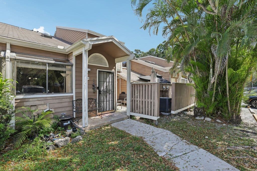 2+1 Mülk — 7208 Sportsmans Drive
