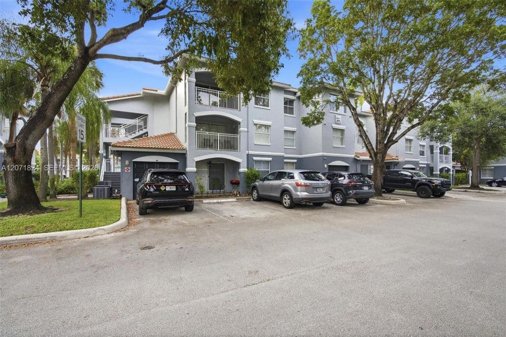 3+1 Condo — 9615 NW 1st Ct APT 302