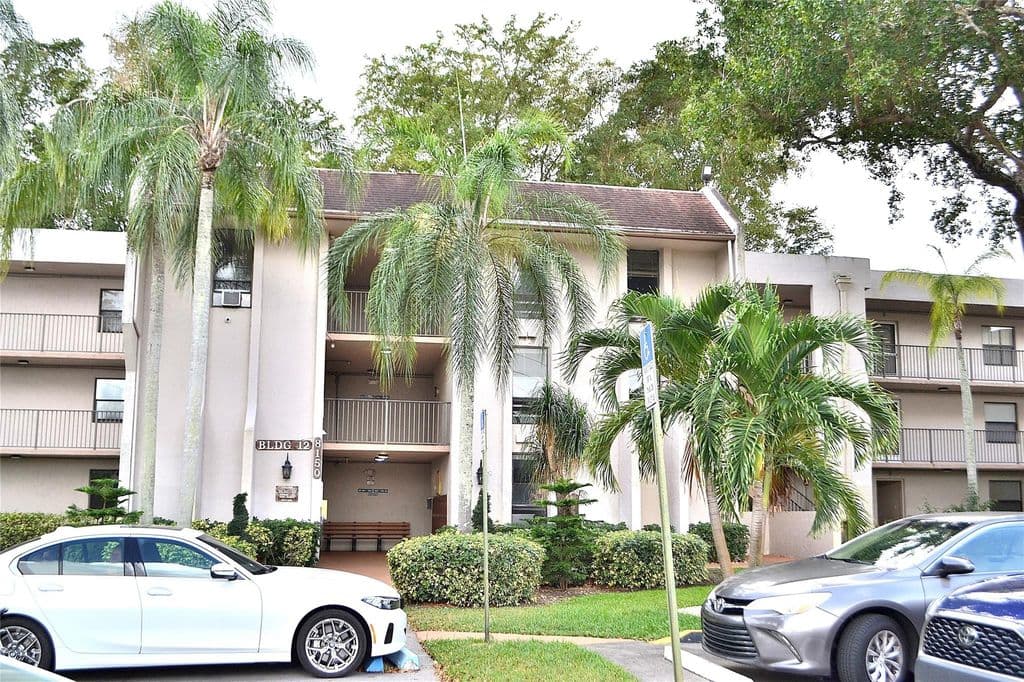 2-bedroom Condo — 8150 W Mcnab Road #210