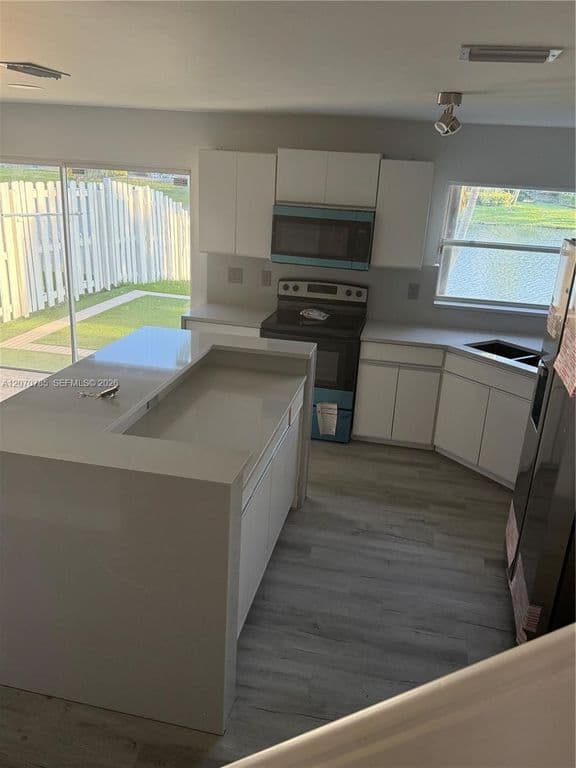 3-bedroom Single-Family Home — 13950 Oak Ridge Dr