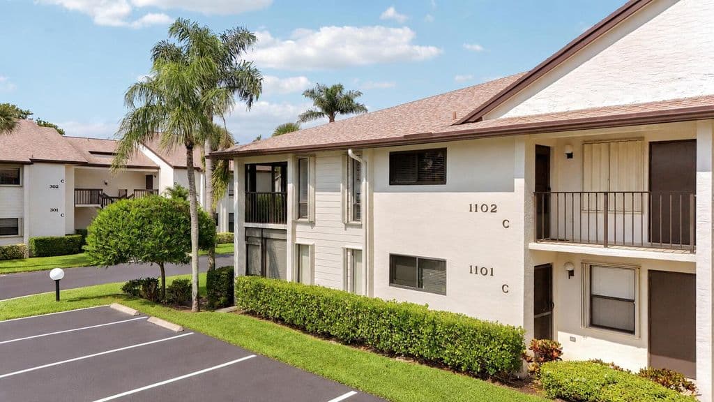 2-bedroom Condo — 1102 Wingfoot Drive #C