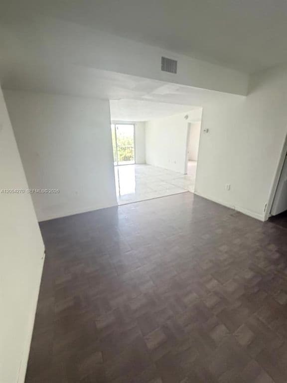 2+1 Condo — 12500 NE 15th Ave APT 402