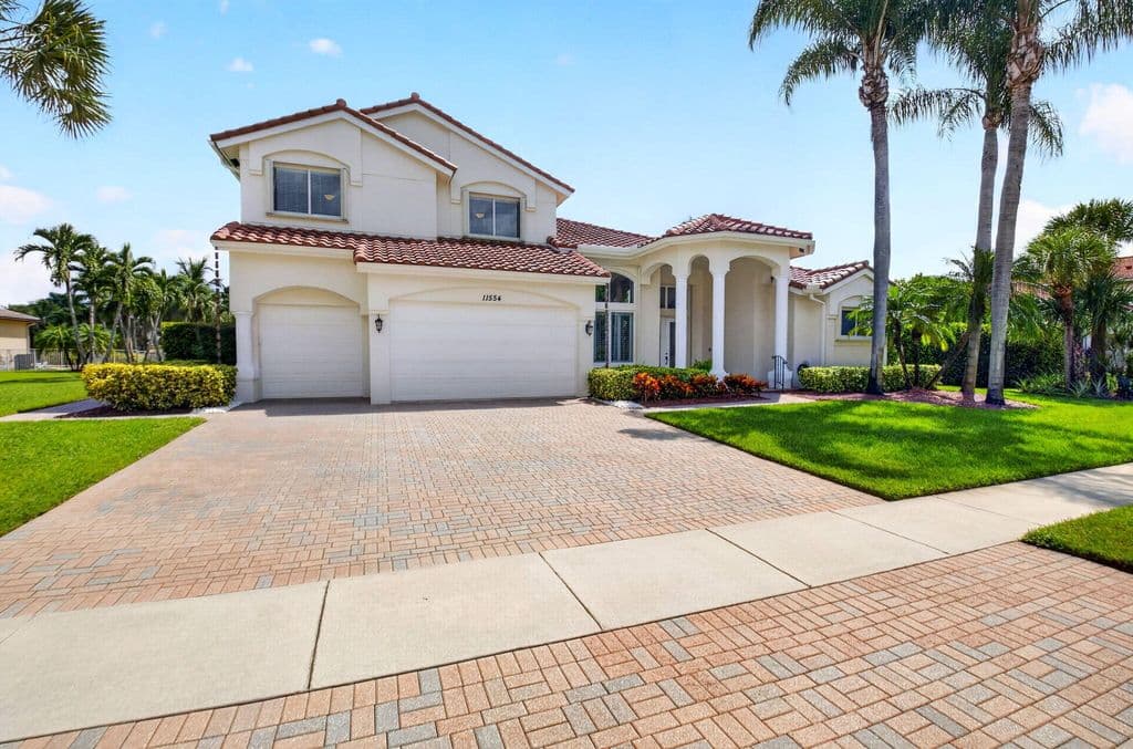 5-bedroom Single-Family Home — 11554 Knightsbridge Place