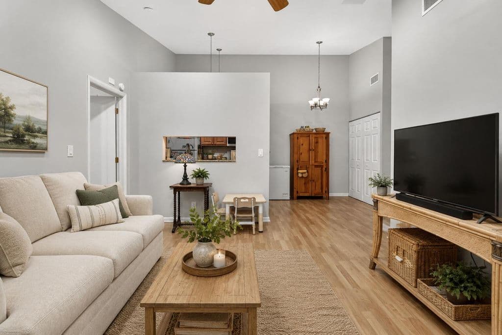 2-bedroom Condo — 6258 Chasewood Drive #G