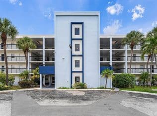 3-bedroom Condo — 6000 NW 2nd Avenue #433, Boca Raton, 33487