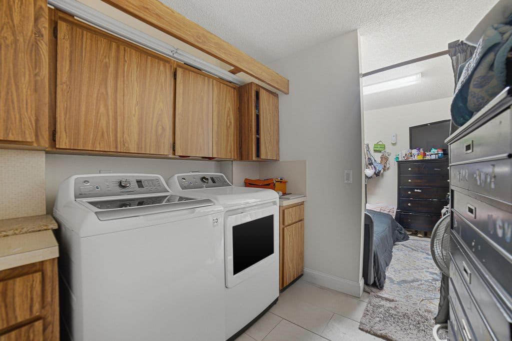 2-bedroom Condo — 3515 Village Boulevard #304