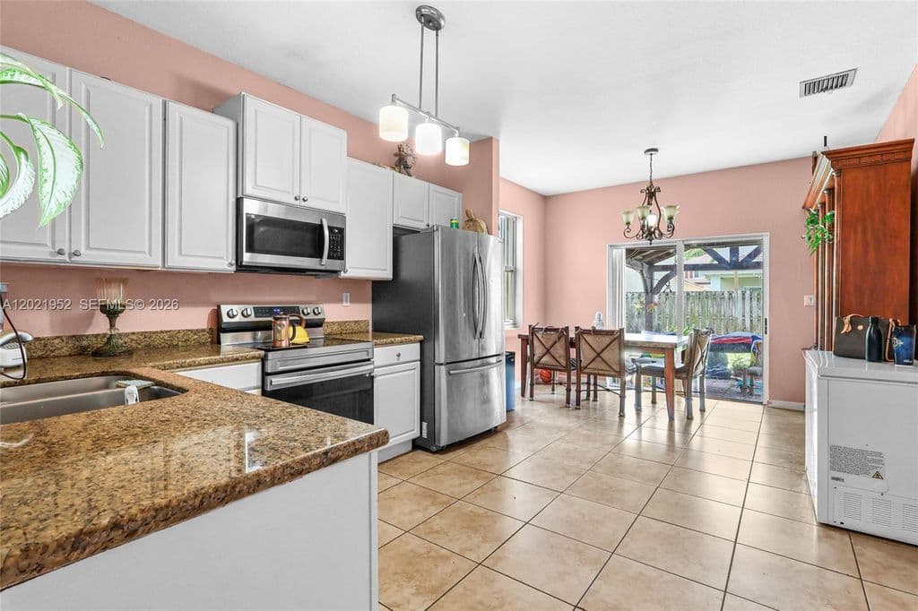 5+1 Müstakil ev — 8956 SW 215th Ter