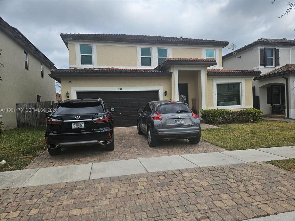 5-bedroom Single-Family Home — 4117 NE 21st St