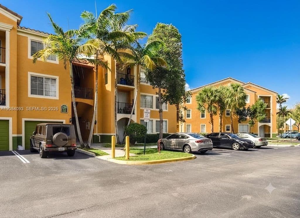 2+1 Condo — 2200 E Preserve Way APT 306