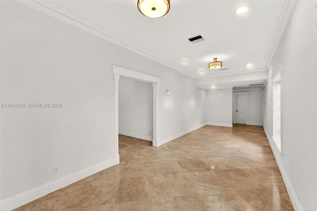 4+1 Müstakil ev — 3000 SW 130th Ave