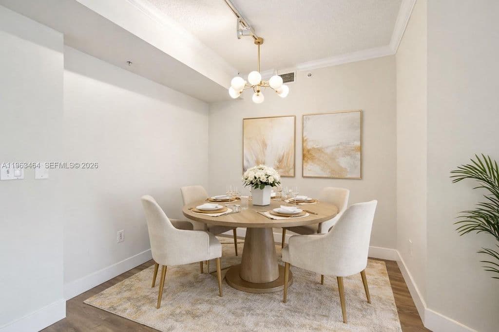 2-bedroom Property — 2000 N Bayshore Dr APT 304