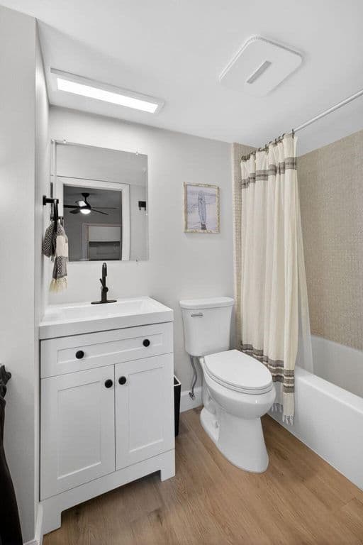 2+1 Condo — 110 Wettaw Lane #202