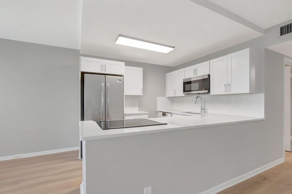 2-bedroom Condo — 296 FANSHAW H