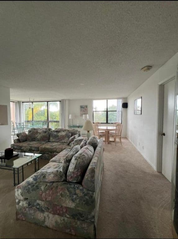 2-bedroom Condo — 600 Egret Circle #7305
