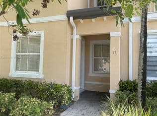 3+1 Townhouse — 2885 SE 1st Dr Unit 11, Homestead, 33033