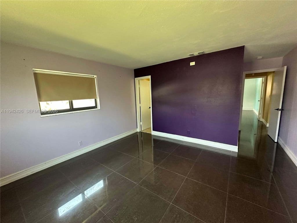 2+1 Müstakil ev — 4701 NW 44th St