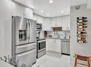 2+1 Condo — 700 S HOLLYBROOK Drive #104, Pembroke Pines, 33025