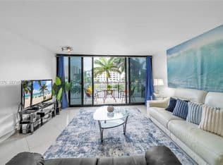2+1 Condo — 2101 S Ocean Dr APT 204, Hollywood, 33019