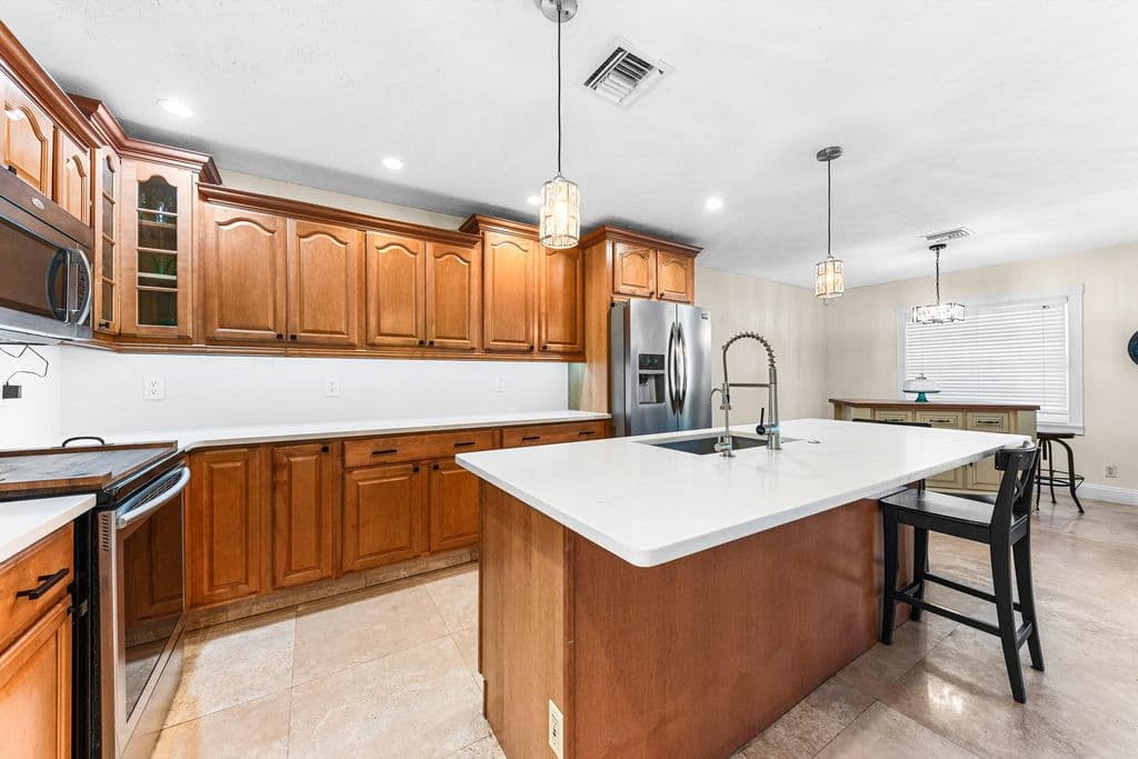 4+1 Müstakil ev — 6567 Cindi Lane