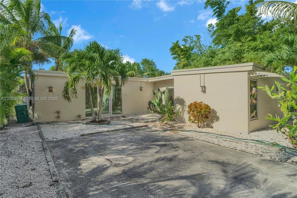 3+1 Müstakil ev — 5801 NW 20th St