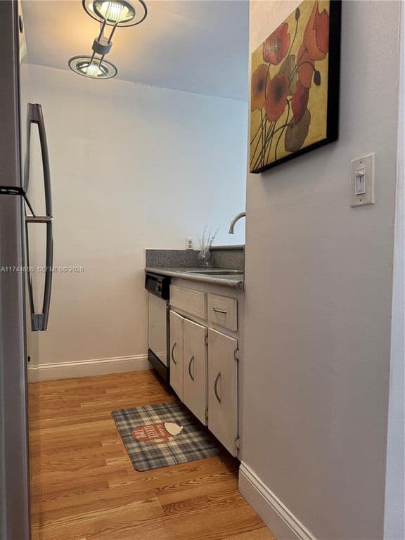1+1 Condo — 1225 NE 124th St APT 33A