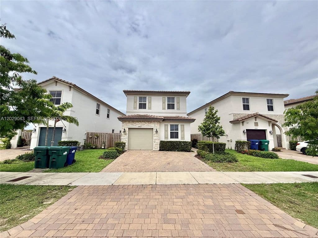 4-bedroom Single-Family Home — 2462 NW 131st Cir