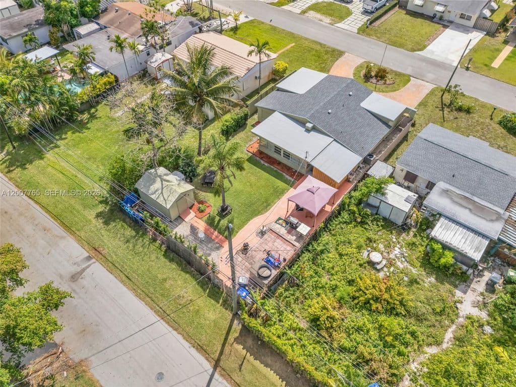 3+1 Müstakil ev — 921 N 31st Ct