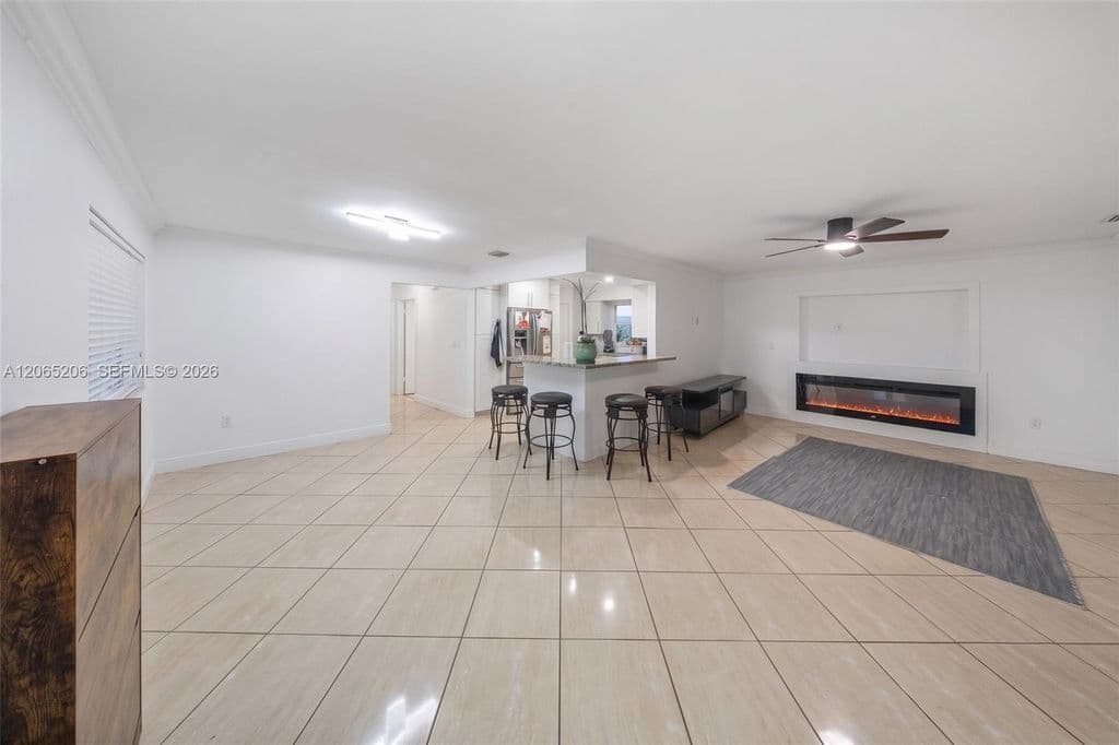 6+1 Müstakil ev — 27925 SW 163rd Ave